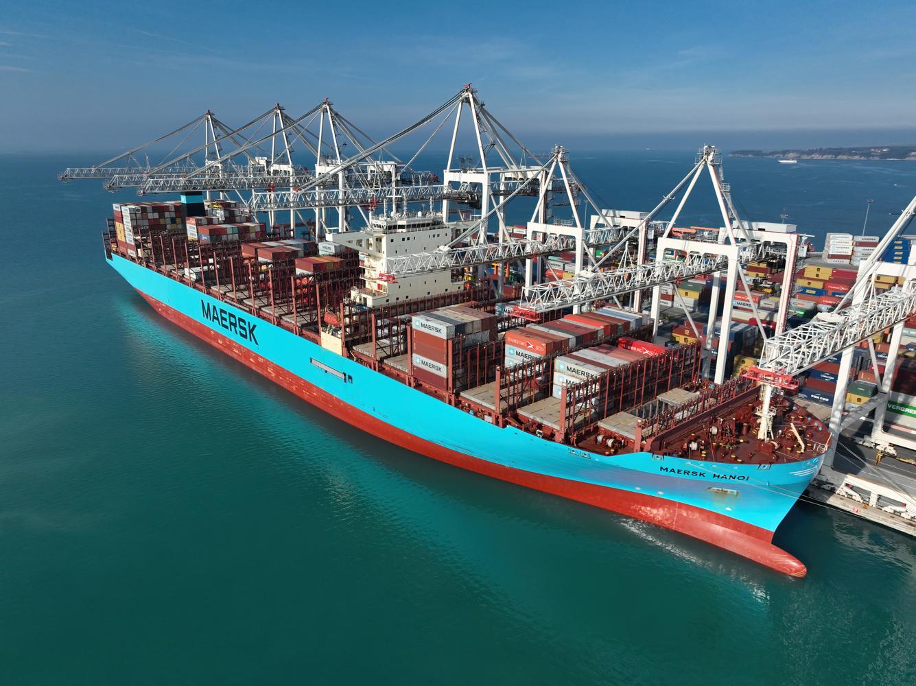 Container port, global trade